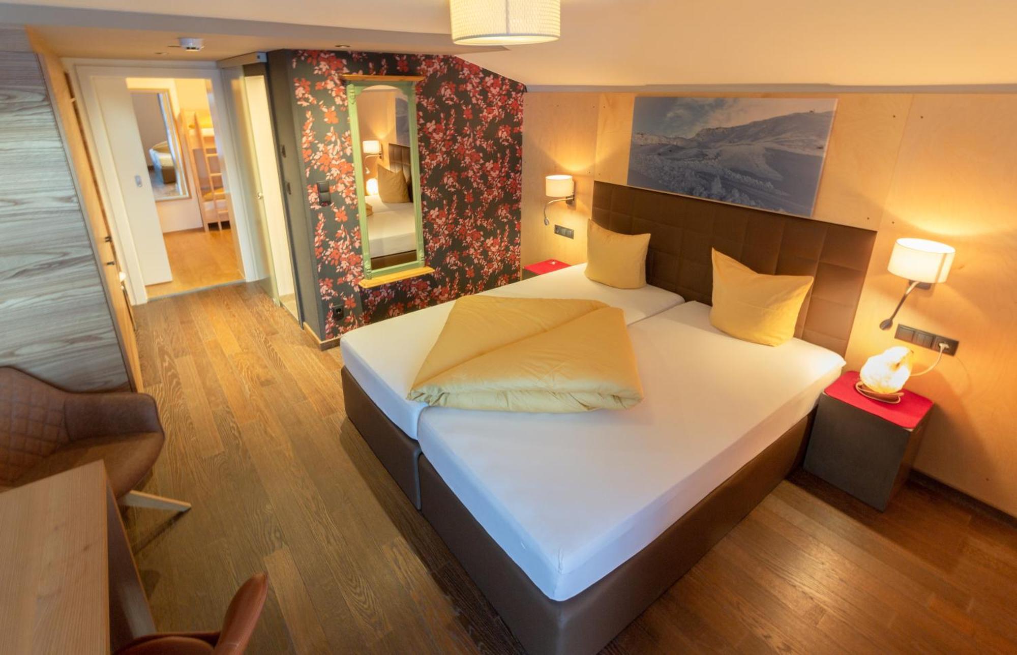 Wohlfuehlhotel Hubertushof Stuben am Arlberg Ngoại thất bức ảnh