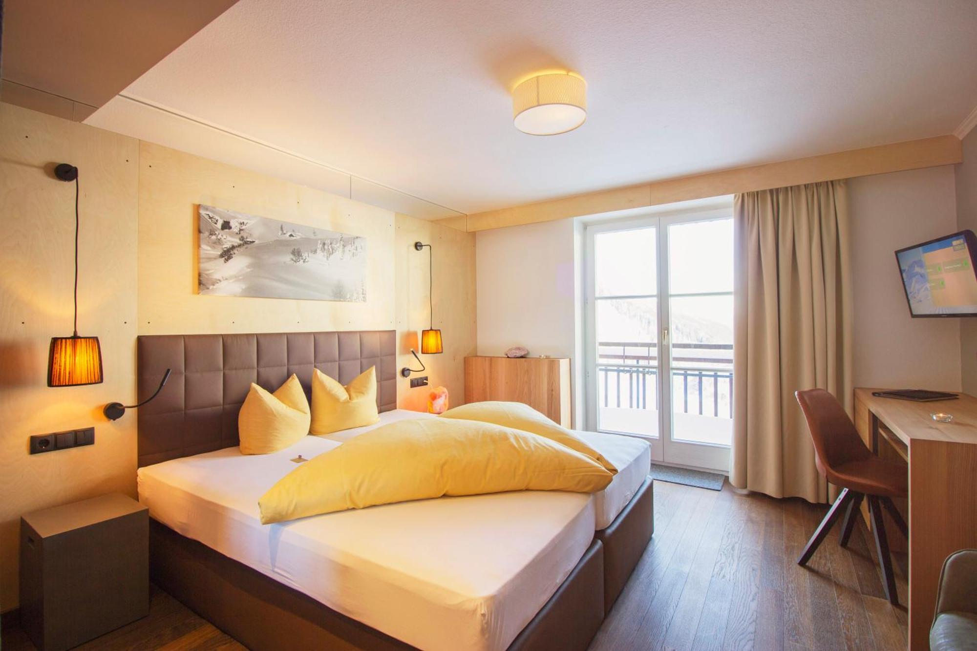 Wohlfuehlhotel Hubertushof Stuben am Arlberg Ngoại thất bức ảnh