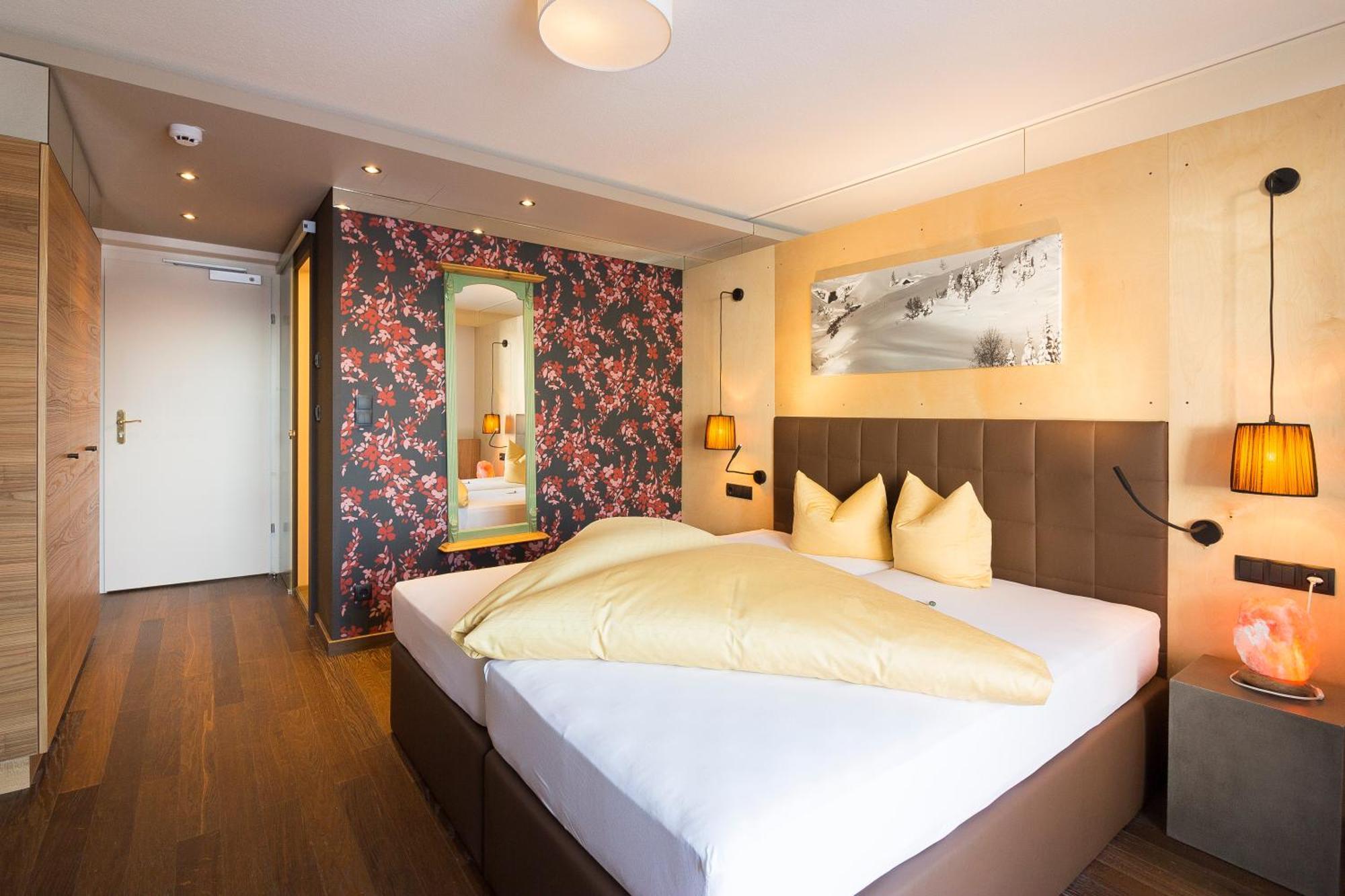Wohlfuehlhotel Hubertushof Stuben am Arlberg Ngoại thất bức ảnh