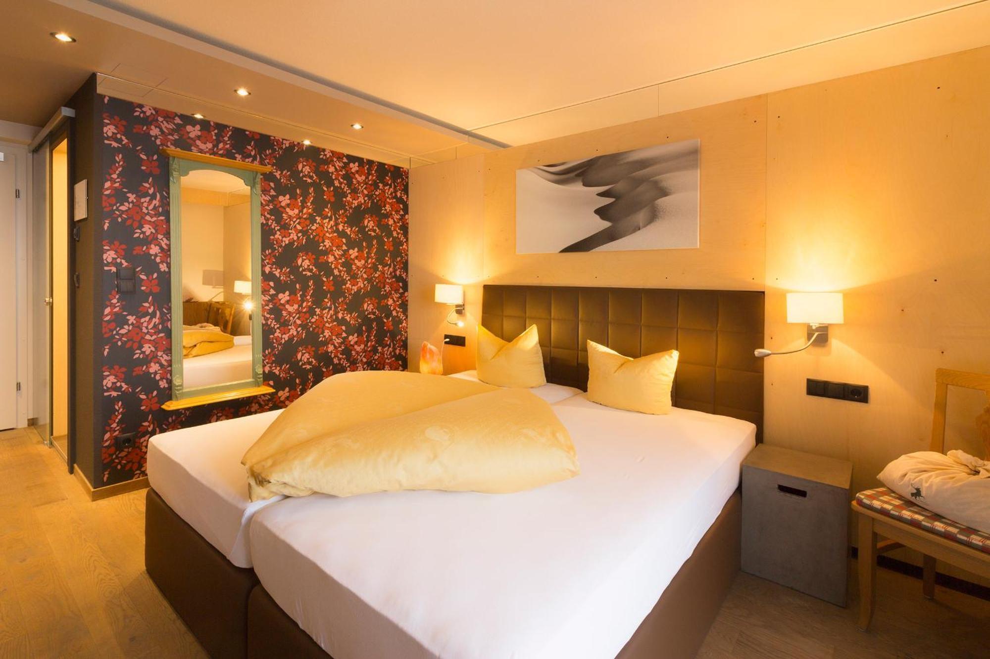 Wohlfuehlhotel Hubertushof Stuben am Arlberg Ngoại thất bức ảnh